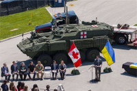 Trinh sát Nga chiếm thiết giáp hơn 4 triệu USD dễ dàng từ tay lính Ukraine