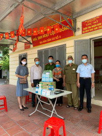 Ấm lòng tình quân, dân giữa những ngày tháng chống dịch