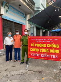 Ấm lòng tình quân, dân giữa những ngày tháng chống dịch