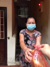 Ấm lòng tình quân, dân giữa những ngày tháng chống dịch