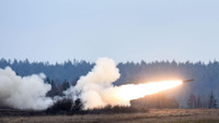  'Hỏa thần' HIMARS Mỹ giúp Ukraine đối trọng với pháo binh Nga?