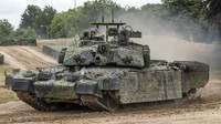 Siêu tăng Challenger 2 dễ dàng 'dọn sạch' phòng tuyến 'răng rồng'