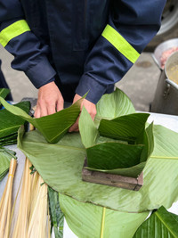 Những chiếc bánh chưng đặc biệt từ đôi tay lính cứu hoả Thủ đô