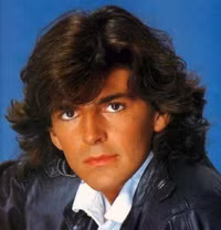 [Ảnh] Hai cha con ca sĩ Thomas Anders- Modern Talking thoát hiểm vụ cháy ôtô