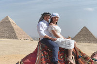 Đôi bạn thân Hoa hậu 'tái xuất' xinh đẹp trong hai phong cách thời trang khác biệt