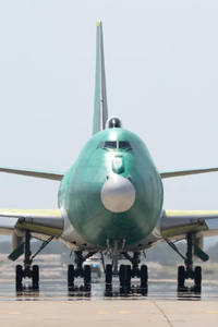 Lộ diện trần trụi, ‘máy bay ngày tận thế’ E-4B Mỹ gây xôn xao 