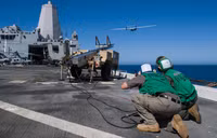 [ẢNH] Siêu tàu đổ bộ khổng lồ của Mỹ có nguy cơ bị vô hiệu hóa vì Covid-19