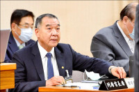 [ẢNH] 8 tiêm kích và 1 máy bay tác chiến điện tử Trung Quốc cùng áp sát Đài Loan