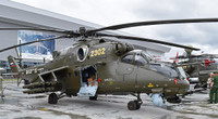 'Xe tăng bay' Mi-35M Nga tập kích đoàn xe thiết giáp Ukraine gần Izyum