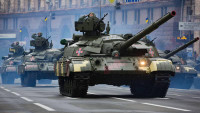 Binh đoàn xe tăng T-64 Ukraine âm thầm áp sát, miền Đông đột ngột căng thẳng