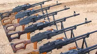 Súng máy huyền thoại PKM Liên Xô theo chân lính Nga tới Bắc Cực