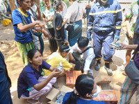 Những khoảnh khắc không quên trong thảm hoạ động đất ở Myanmar