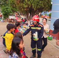 Những khoảnh khắc không quên trong thảm hoạ động đất ở Myanmar