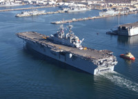 [ẢNH] Hải quân Mỹ mất một phần sức mạnh khi phải loại biên siêu tàu đổ bộ có thể mang F-35B