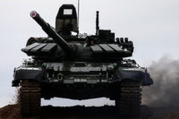 [ẢNH] Nga tuyên bố hiện đại hóa toàn bộ xe tăng T-72 lên chuẩn T-72B4