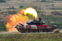 [ẢNH] ‘Chiến tăng đỏ’ của đội Nga xuất sắc nhưng lại thiếu thuyết phục ở Tank Biathlon