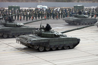 [ẢNH] Nga tuyên bố hiện đại hóa toàn bộ xe tăng T-72 lên chuẩn T-72B4