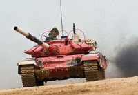 [ẢNH] ‘Chiến tăng đỏ’ của đội Nga xuất sắc nhưng lại thiếu thuyết phục ở Tank Biathlon