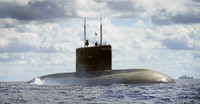 Tàu ngầm Kilo 636.3 Nga được huy động lượn quanh đảo Rắn của Ukraine