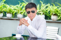 [ẢNH] Điều ít biết về người vợ trẻ đẹp kém 14 tuổi của danh ca Tuấn Ngọc