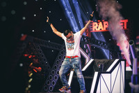 [ẢNH] Huấn luyện viên Wowy 'biến hoá' từ đại ca giang hồ trong 'Ròm' tới người mẫu thời trang