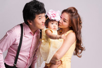 [ẢNH] Dương Ngọc Thái ở tuổi 41: Sự nghiệp vững chắc, tổ ấm bình yên