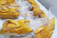 [ẢNH] 'Cơn sốt' gà ủ muối giá rẻ và mối nguy hại từ thực phẩm không rõ nguồn gốc