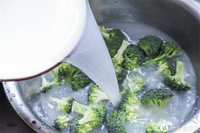 [ẢNH] Những lưu ý có lợi cho sức khỏe khi ăn rau sống 