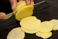 [ẢNH] Những mẹo 'chữa cháy' món ăn khi nêm nếm quá tay