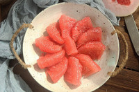 [ẢNH] Tuyệt chiêu giúp bóc vỏ củ quả chỉ trong nháy mắt