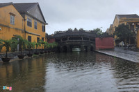 [ẢNH] Hội An ngập trong ‘biển’ nước do mưa lũ 