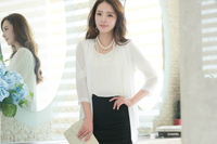 [ẢNH] Cách phối đồ mùa đông ấm áp và sành điệu cho chị em công sở