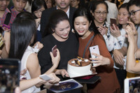 [ẢNH] Ca sĩ Như Quỳnh: Phía sau ánh hào quang là nỗi niềm của một người mẹ đơn thân