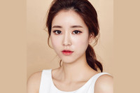 [ẢNH] Bật mí mẹo trang điểm nhẹ nhàng, đơn giản cho nhân viên văn phòng