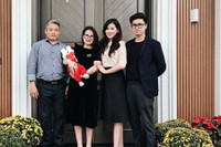 [ẢNH] Nhan sắc những bà mẹ trẻ trung, xinh đẹp của sao Việt