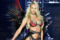 [ẢNH] Những ‘thiên thần nội y’ gợi cảm nhất lịch sử Victoria’s Secret