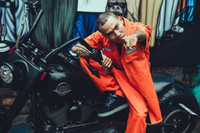 [ẢNH] Huấn luyện viên Wowy 'biến hoá' từ đại ca giang hồ trong 'Ròm' tới người mẫu thời trang