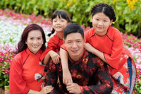 [ẢNH] Những mối tình ‘chị - em’ đình đám nhất nhì showbiz Việt