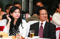 [ẢNH] Cuộc sống hạnh phúc ở tuổi 78 của ‘nam danh ca nhiều vợ, con nhất showbiz Việt’ – Chế Linh 