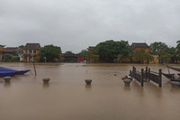 [ẢNH] Hội An ngập trong ‘biển’ nước do mưa lũ 