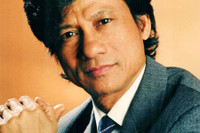 [ẢNH] Cuộc sống hạnh phúc ở tuổi 78 của ‘nam danh ca nhiều vợ, con nhất showbiz Việt’ – Chế Linh 