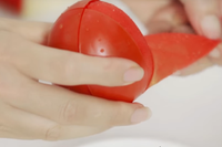 [ẢNH] Tuyệt chiêu giúp bóc vỏ củ quả chỉ trong nháy mắt