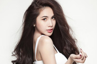 [ẢNH] Cuộc đời đầy nước mắt của Thuỷ Tiên - Ca sĩ kêu gọi quyên góp được hơn 60 tỉ đồng ủng hộ miền Trung