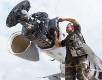 [ẢNH] Mỹ tức tốc điều tiêm kích cực mạnh tới Trung Đông