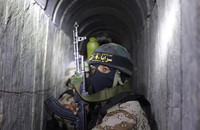 [ẢNH] Cách Israel đuổi thường dân ra ngoài trước khi đánh sập các tòa nhà tại dải Gaza