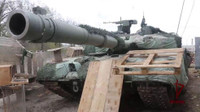 Tên lửa chống tăng Javelin Mỹ đã được Ukraine dùng để phá hủy xe tăng T-90M Nga