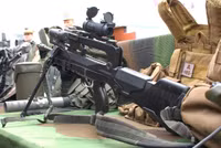 Súng trường tấn công FAMAS Pháp bắn nhanh gần gấp đôi khẩu AK Nga