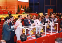 [Ảnh] Lãnh đạo Đảng, Nhà nước và đại biểu bầu Ban Chấp hành Trung ương khóa XIII