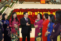Hình ảnh các nữ đại biểu tham dự Đại hội XIII của Đảng
