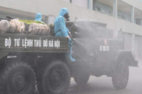 [Ảnh] Bộ Tư lệnh Thủ đô phun khử khuẩn Bệnh viện K cơ sở Tân Triều phòng Covid-19